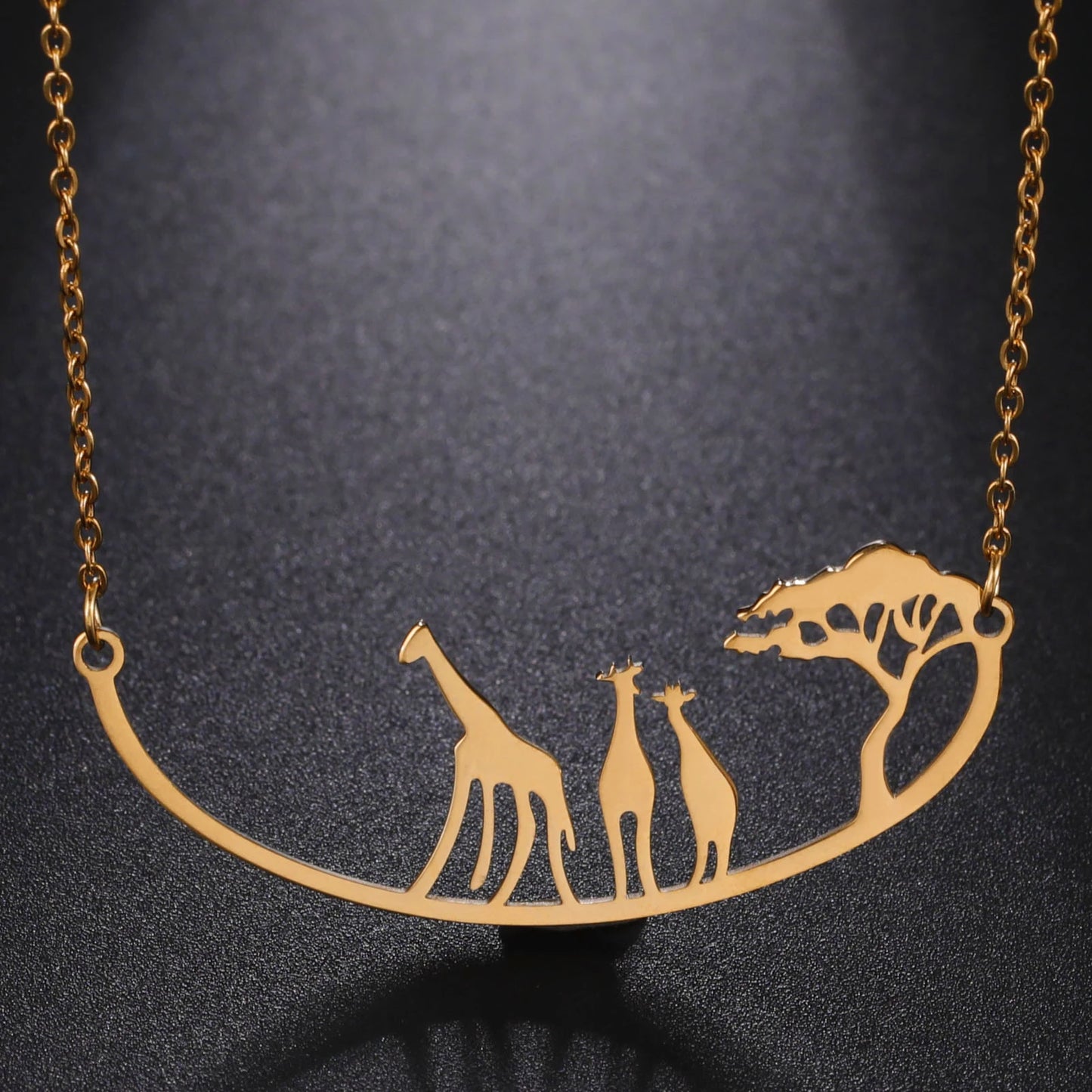 Collier Savane avec girafes, bijou en acier inoxydable doré