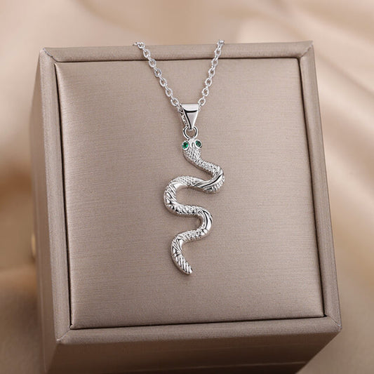 Collier Serpent avec zircons verts, bijou en acier inoxydable argenté