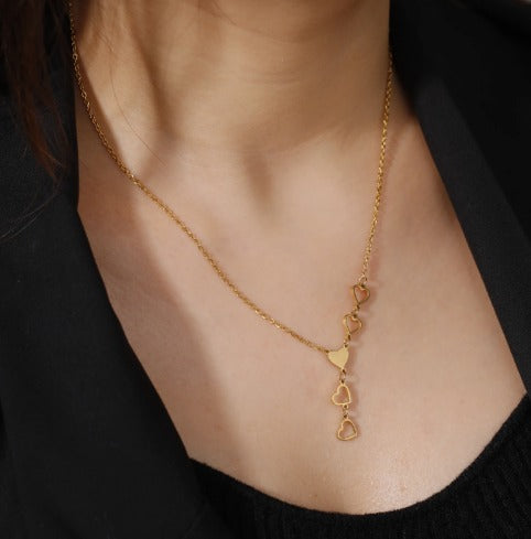 Collier Coeurs ajourés, de type sautoir, bijou en acier inoxydable