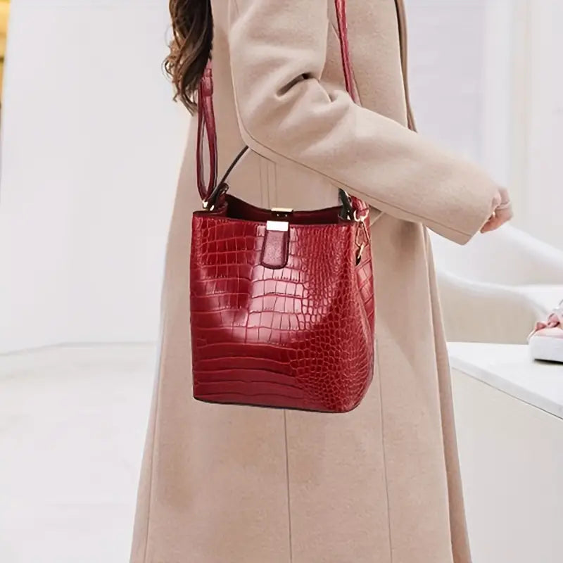 Sac seau à motif crocodile, en simili-cuir rouge