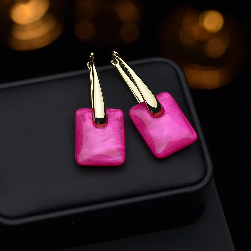 boucles d'oreilles carrées rose fushia