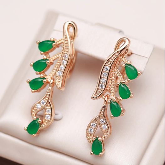 Boucles d'oreilles pendantes Zircons blancs et zircons verts