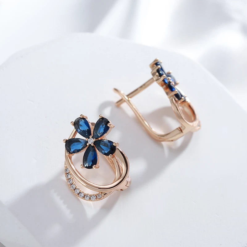 Boucles d'oreilles Fleur Zircons bleus, bijou en plaqué or rose