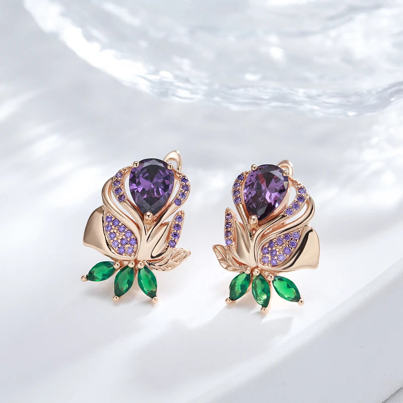 boucles d'oreilles en forme de fleur avec zircons