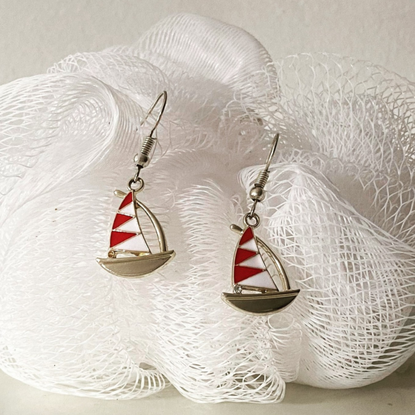 boucles d'oreilles voilier rouge et blanc