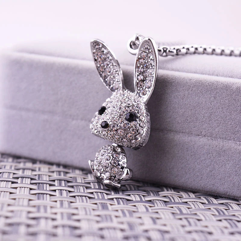 collier pendentif lapin avec zircons