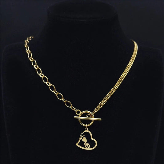 collier asymétrique avec pendentif fermoir et coeur