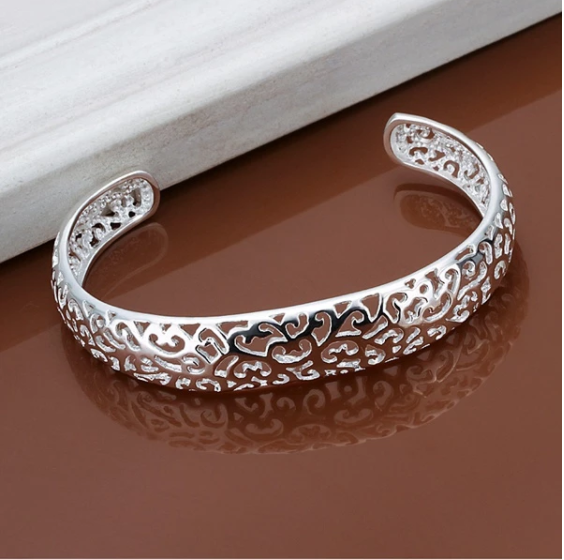 Bracelet jonc ajouré arabesques, bijou en plaqué argent